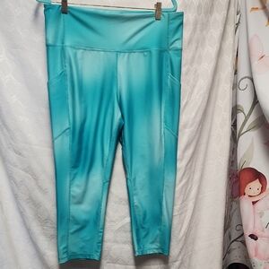 Xersion Crop Legging with Side Pockets